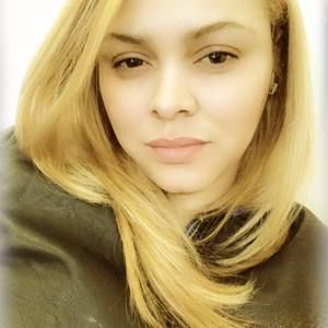 Meet your Posher, Jenny